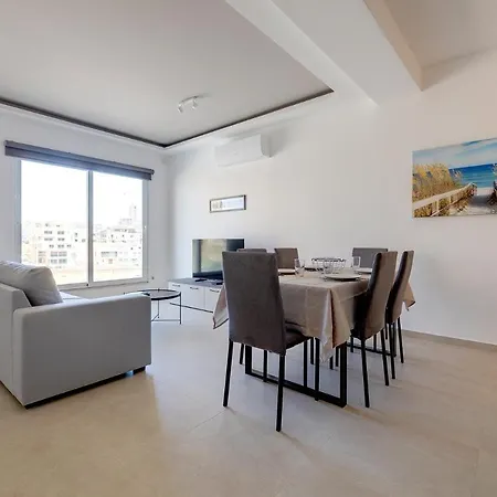 Apartment Luxury Maisonette In A Tranquil And Central Area Saint Julian's